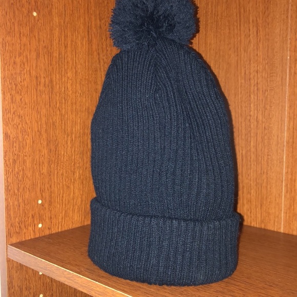 Toque - Picture 2 of 2